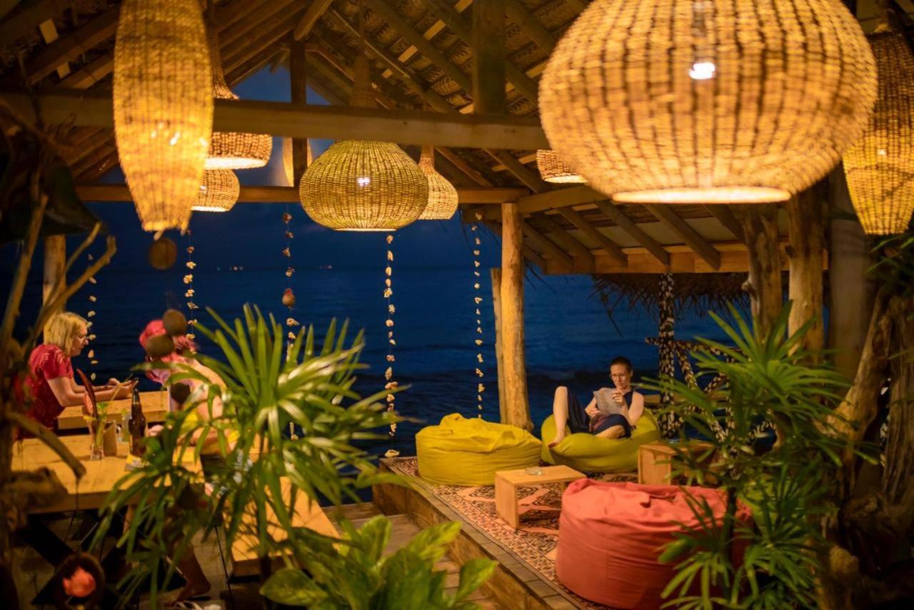 Backpack Beach Hostel & Reggae Bar Bussa Esterno foto