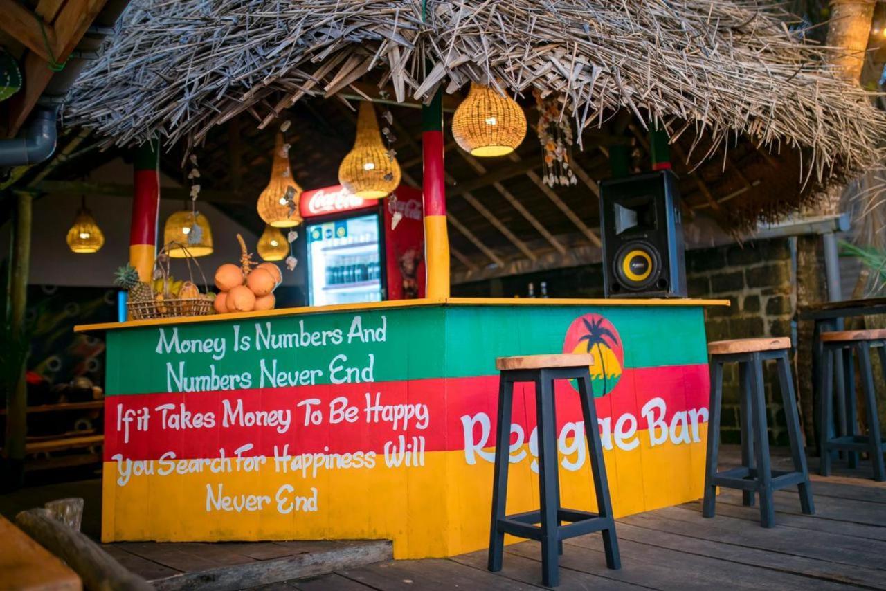 Backpack Beach Hostel & Reggae Bar Bussa Esterno foto