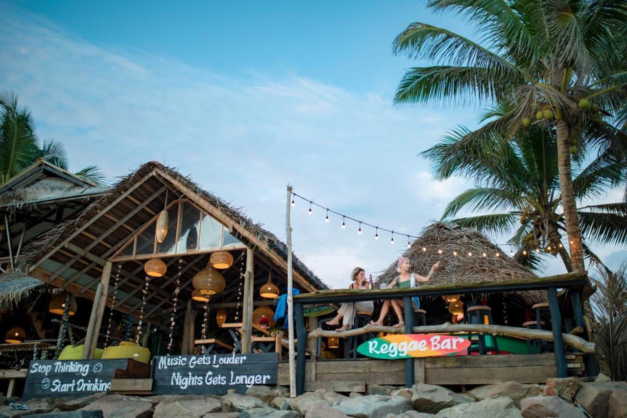Backpack Beach Hostel & Reggae Bar Bussa Esterno foto