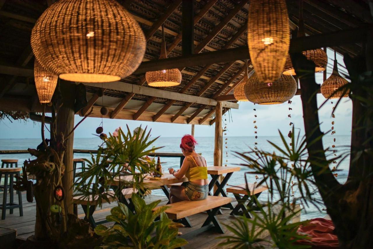 Backpack Beach Hostel & Reggae Bar Bussa Esterno foto