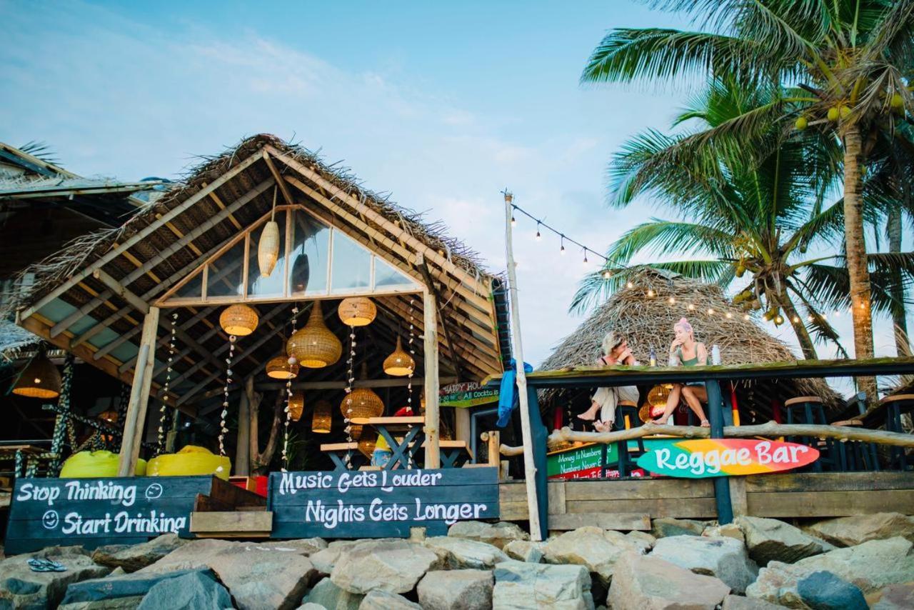 Backpack Beach Hostel & Reggae Bar Bussa Esterno foto