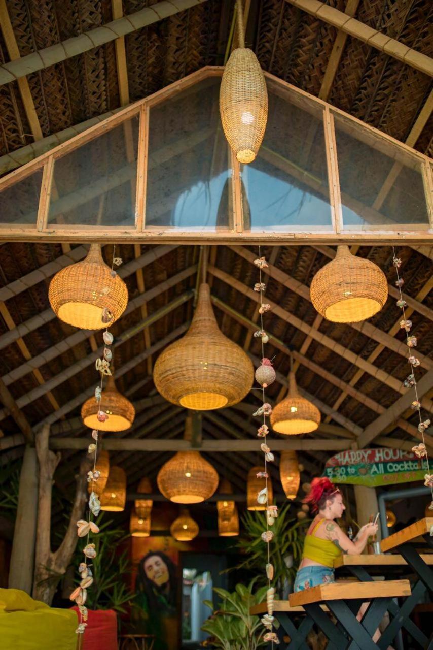 Backpack Beach Hostel & Reggae Bar Bussa Esterno foto