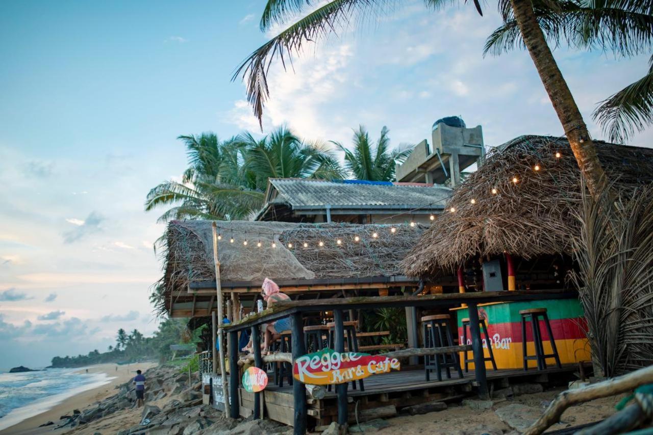 Backpack Beach Hostel & Reggae Bar Bussa Esterno foto
