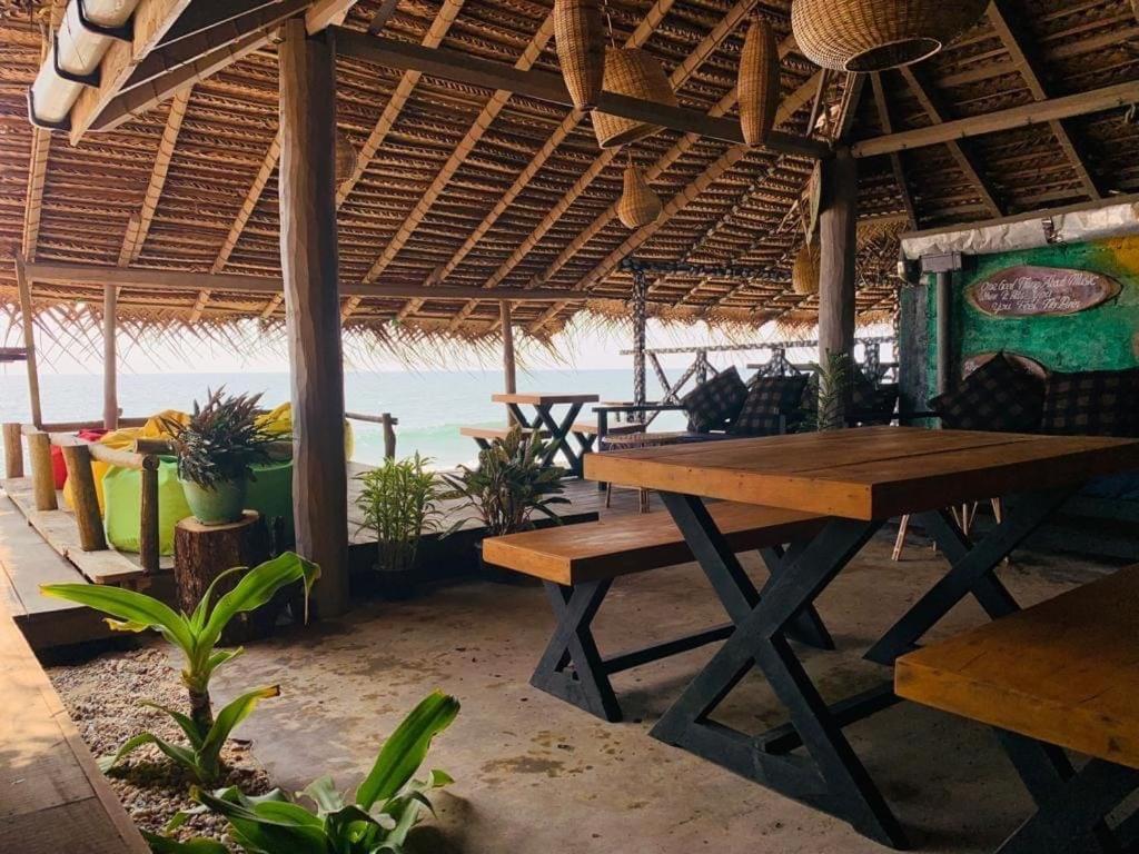 Backpack Beach Hostel & Reggae Bar Bussa Esterno foto