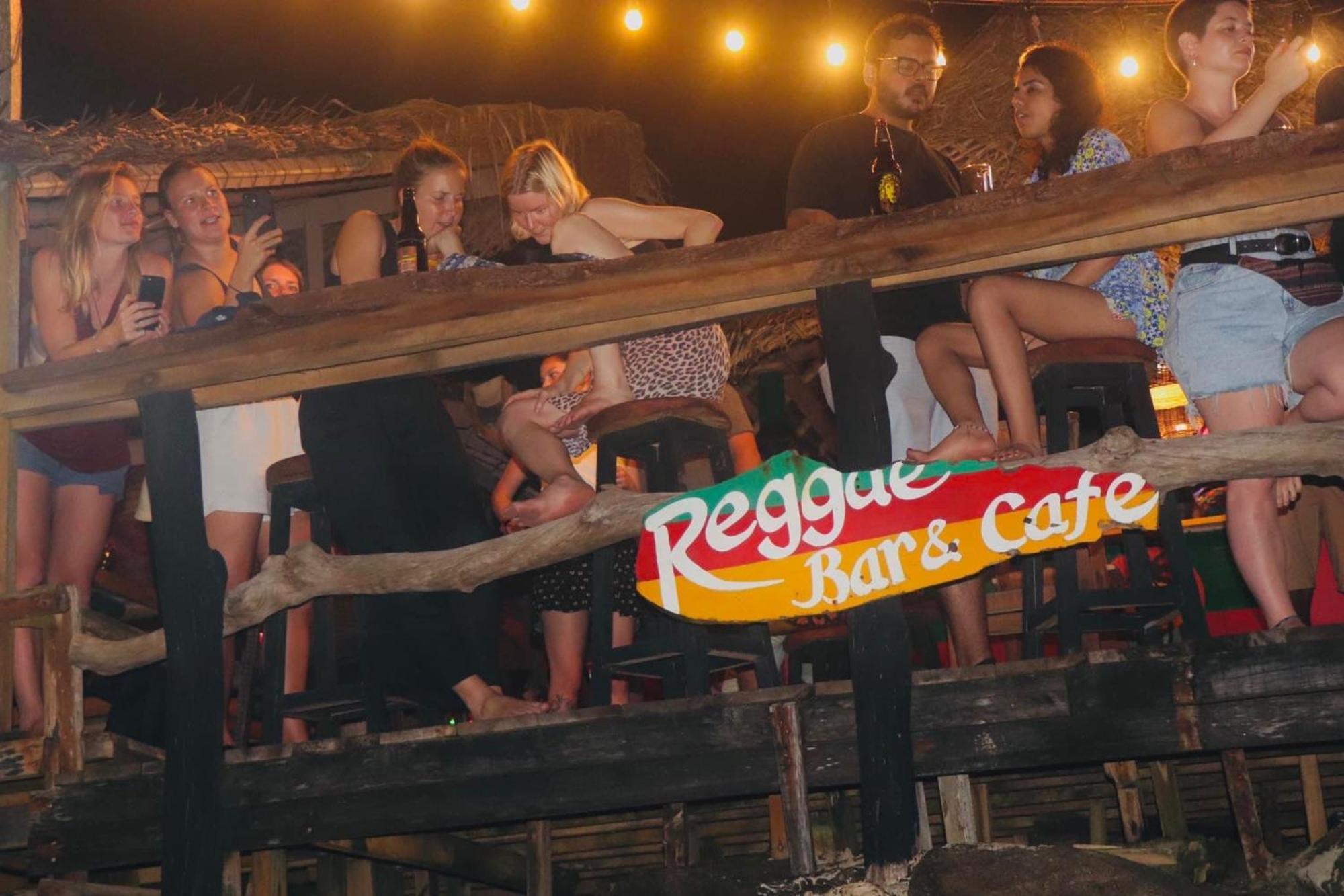 Backpack Beach Hostel & Reggae Bar Bussa Esterno foto