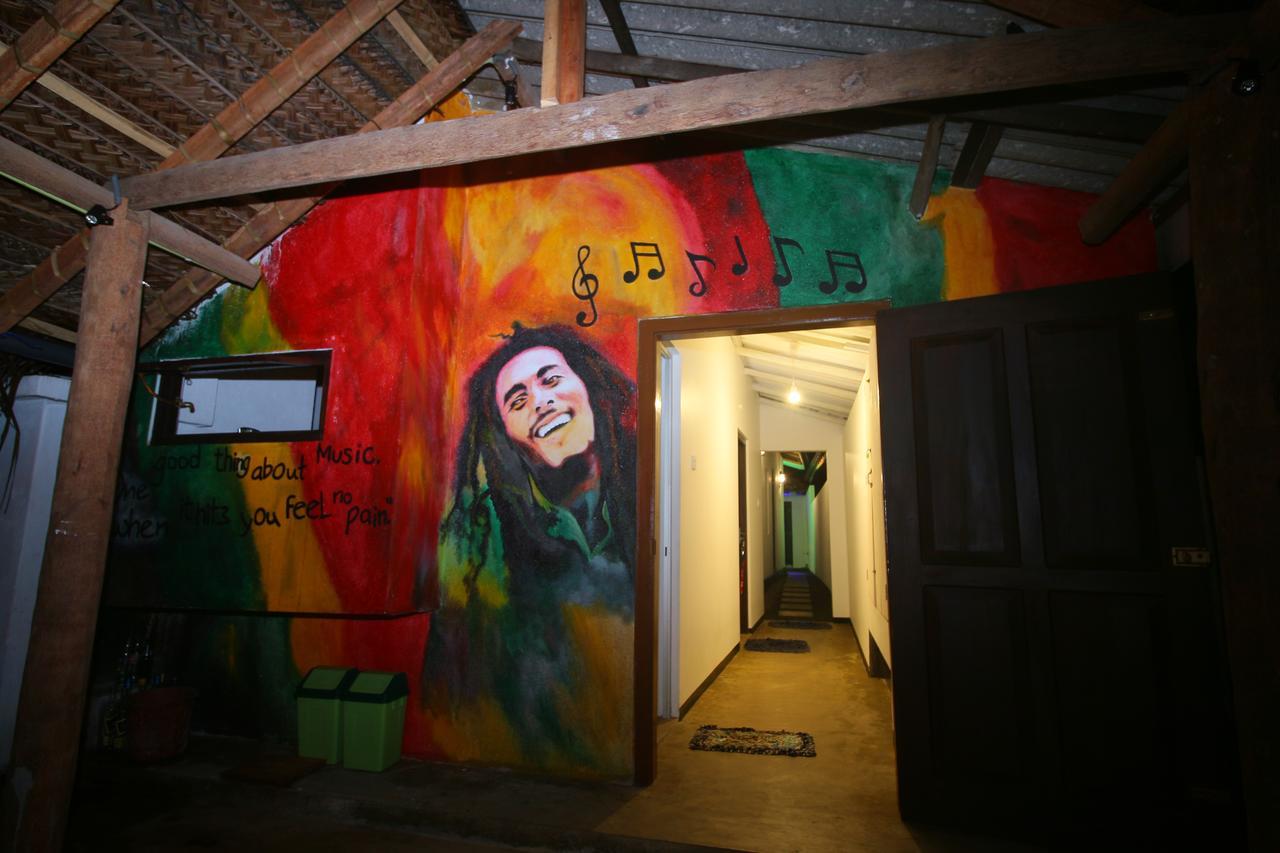 Backpack Beach Hostel & Reggae Bar Bussa Esterno foto