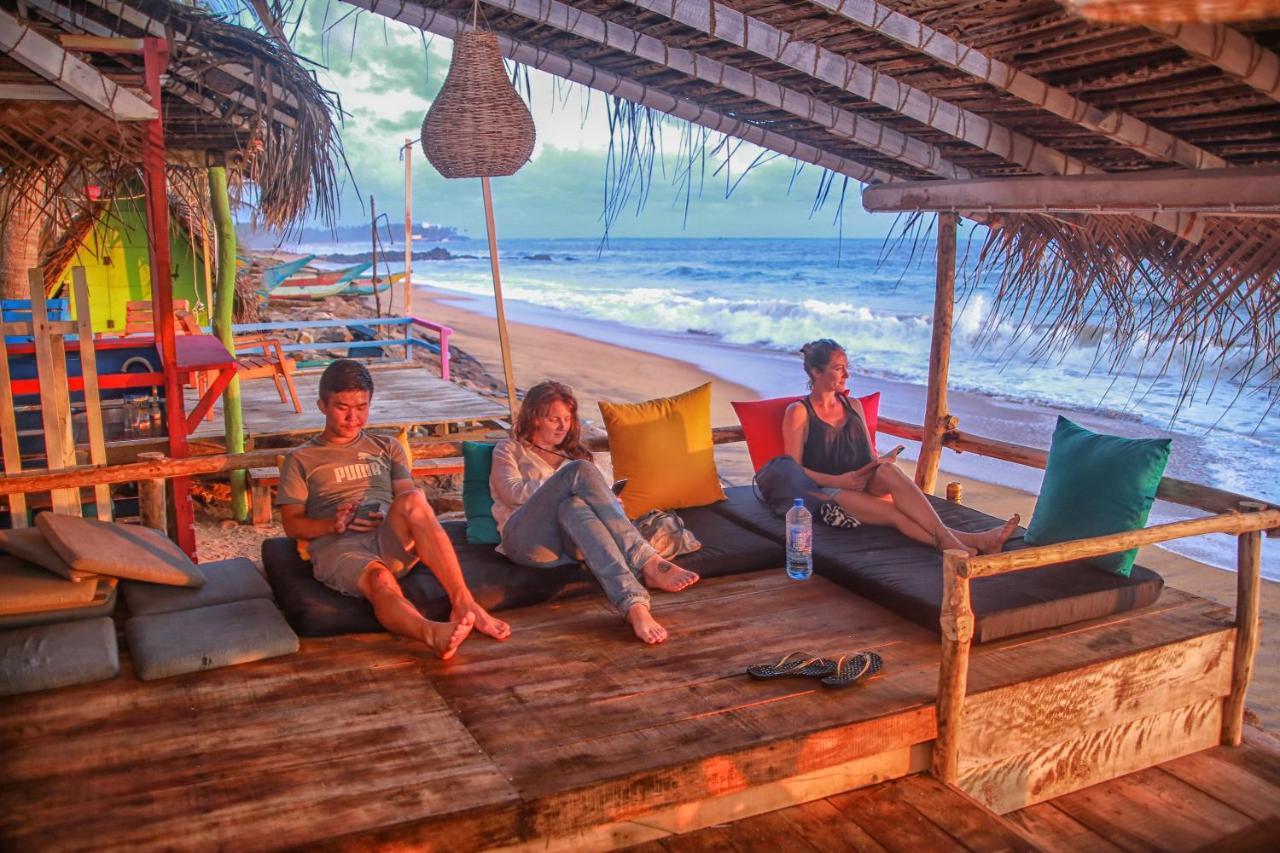 Backpack Beach Hostel & Reggae Bar Bussa Esterno foto